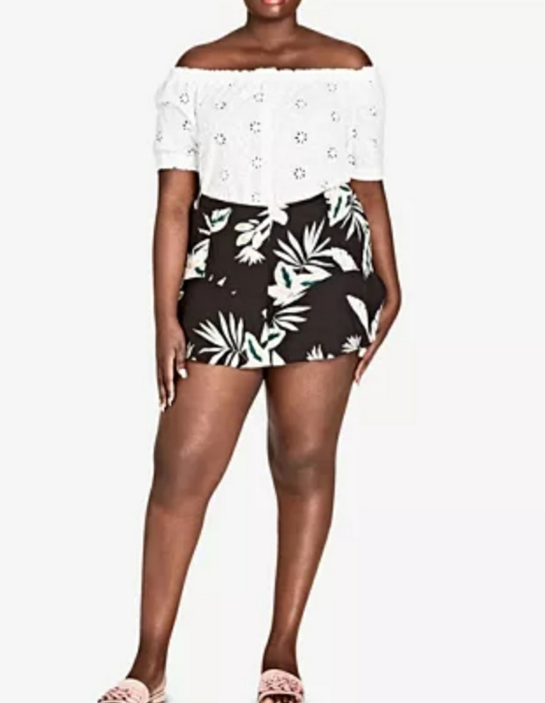 2X HOST PICK!!! CITY CHIC ~ Oahu Orchid Printed Shorts - Picture 1 of 4